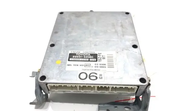 Toyota Yaris Engine control unit/module ECU 89661-52060