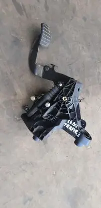 Renault Trafic III (X82) Clutch pedal 465038677R