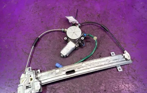 Honda Civic Front door window regulator with motor 