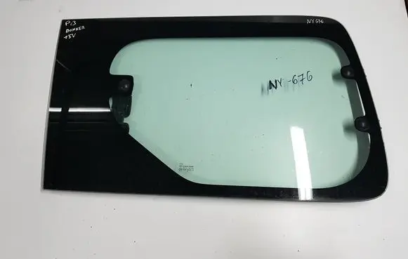 Dacia Dokker Sliding door window/glass 