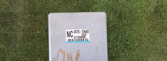 Suzuki Swift I Engine control unit/module 38720-73KA0