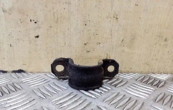 Nissan Qashqai Sway bar bush bracket, rear 
