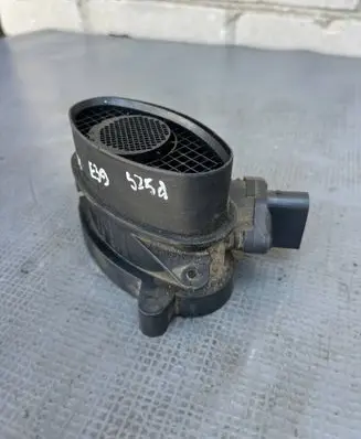BMW 5 E39 Mass air flow meter 0928400468 7787076 1362