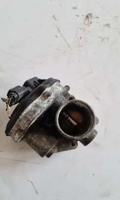 Ford Focus Throttle valve 2S6U9E927