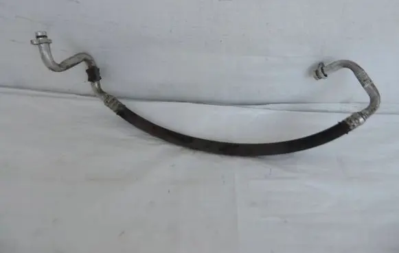Opel Vivaro Air conditioning (A/C) pipe/hose 93457399