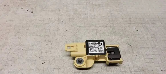 Opel Zafira B Airbag deployment crash/impact sensor 13251078 EA013720156 343149712