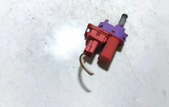 Clutch pedal sensor