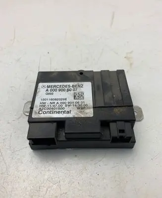 Mercedes-Benz C W205 Fuel injection pump control unit/module A0009006007 150116082029E A0009010601