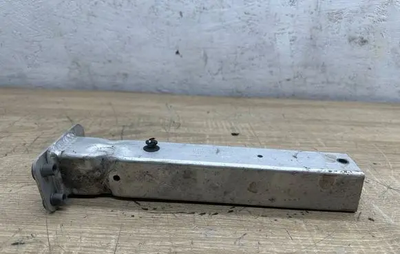 Audi A8 S8 D4 4H Front bumper mounting bracket 4H0806064E 0871153804S