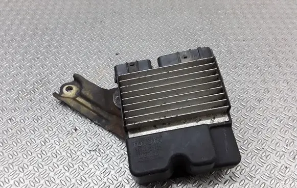 Toyota Avensis T250 Fuel injection control unit/module 8987120040