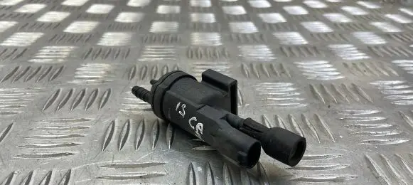 Mercedes-Benz E W212 Vacuum valve 0025407097