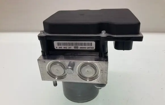 Land Rover Discovery 4 - LR4 ABS Pump FH222C405AC 0265239503 14122080462