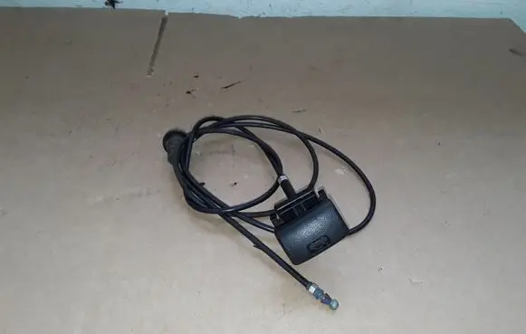 Suzuki SX4 Engine bonnet (hood) release handle NOCODE