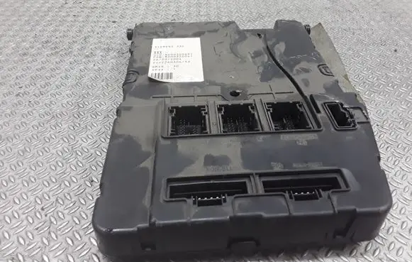 Renault Megane II Comfort/convenience module 8200309691