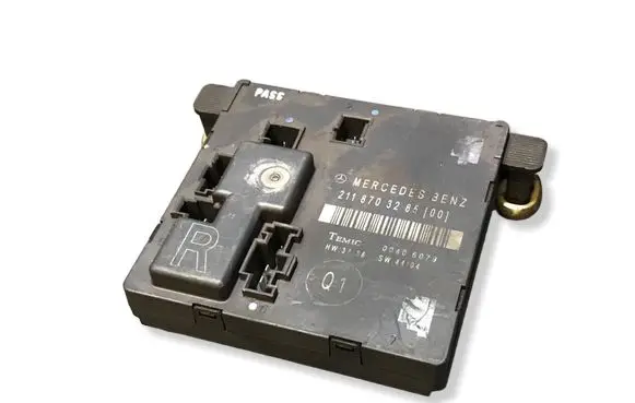 Mercedes-Benz E W211 Door control unit/module 2118703285