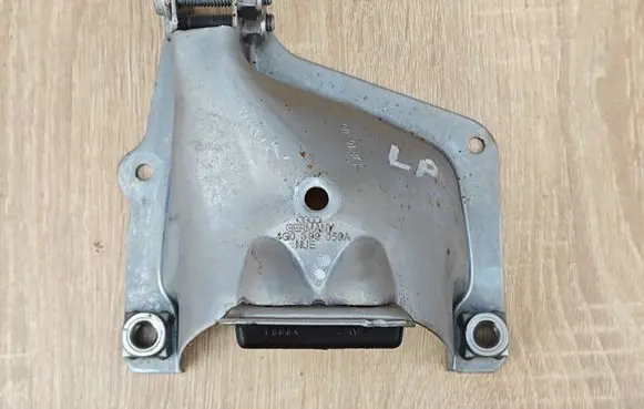 Audi A7 S7 4G Engine mounting bracket 4G0399059A