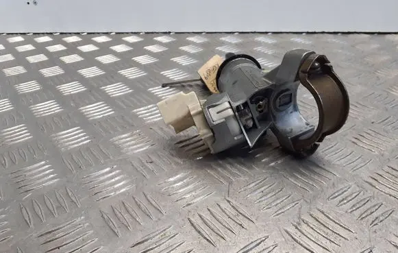Toyota Yaris Ignition lock N050224V256