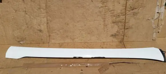 Opel Zafira C Windshield trim