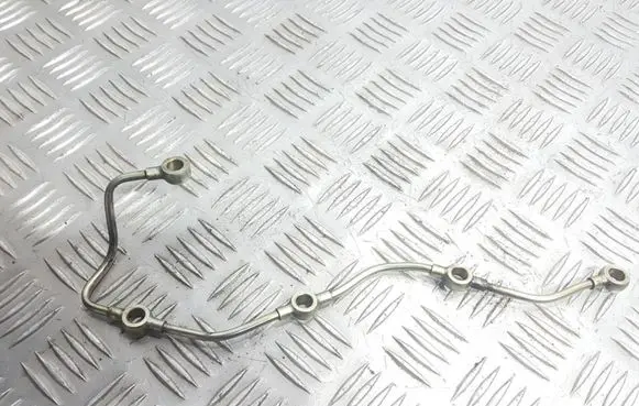Fuel injector supply line/pipe