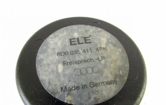 Volkswagen PASSAT B6 Panel speaker 8D0035411