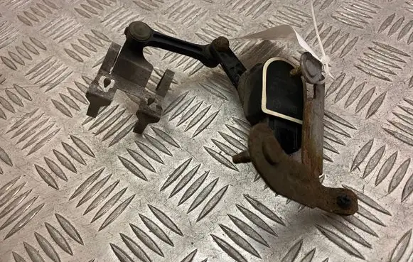 Mercedes-Benz GLC X253 C253 Air suspension front height level sensor A0009053704