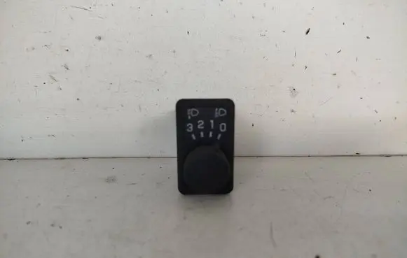 Nissan Primera Headlight level height control switch 37044A D41003