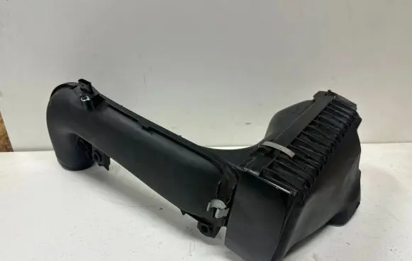 BMW X4 F26 Air filter box 8573869 LP191302