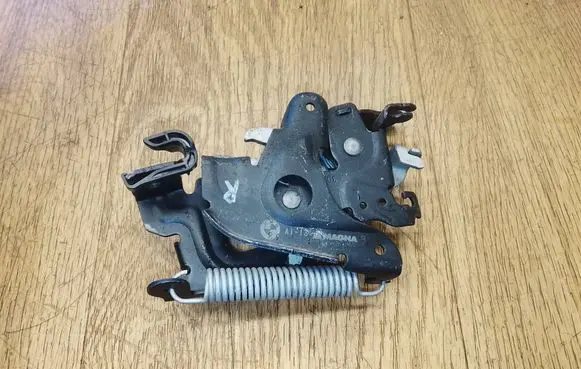 BMW X3 G01 Engine bonnet/hood lock/catch 7347409