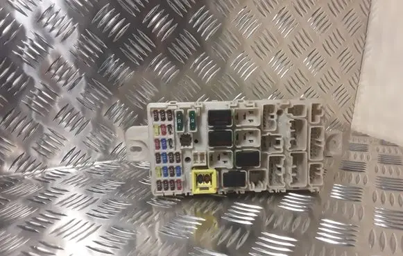 Mitsubishi Space Star Fuse box set