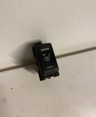 Nissan X-Trail T30 Seat heating switch