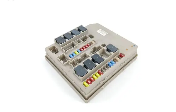 Renault Clio III Fuse module 902663A