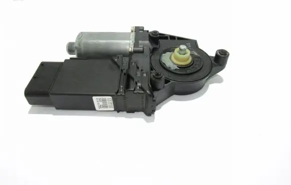 Volkswagen PASSAT B5.5 Front door window regulator motor 0130821694