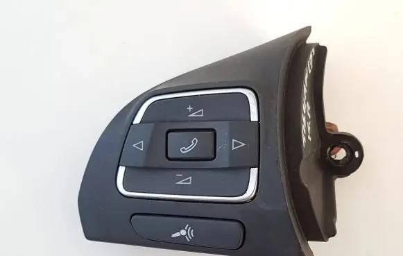 Volkswagen Tiguan Steering wheel buttons/switches 5C0959537A 512415050700 6197895A00