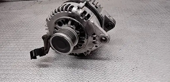 Nissan X-Trail T30 Generator/alternator STX100512