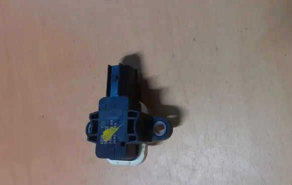 Mazda 2 Airbag deployment crash/impact sensor DA8A57KC0