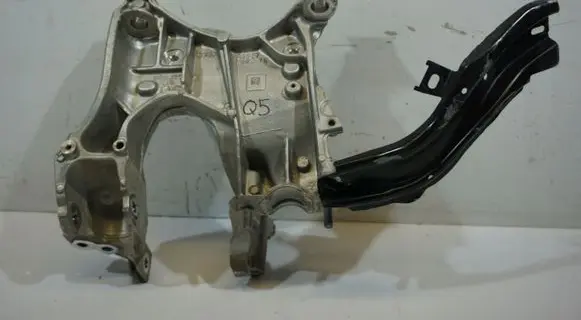 Audi Q5 SQ5 Engine mount bracket 