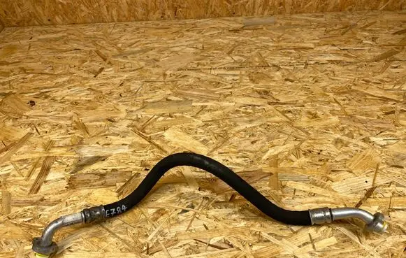 Volvo XC90 Air conditioning (A/C) pipe/hose 31369330