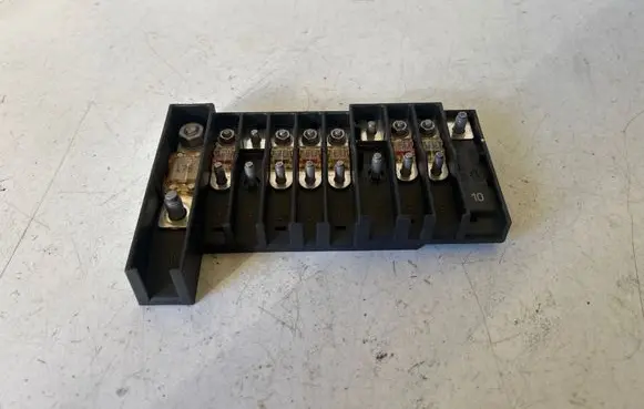 Volkswagen Transporter - Caravelle T5 Fuse module 7H6970187FD FD0830265