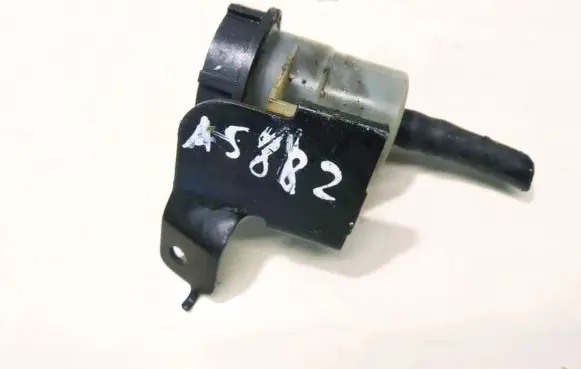 Brake fluid reservoir