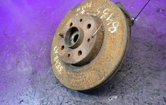 Front wheel hub spindle knuckle