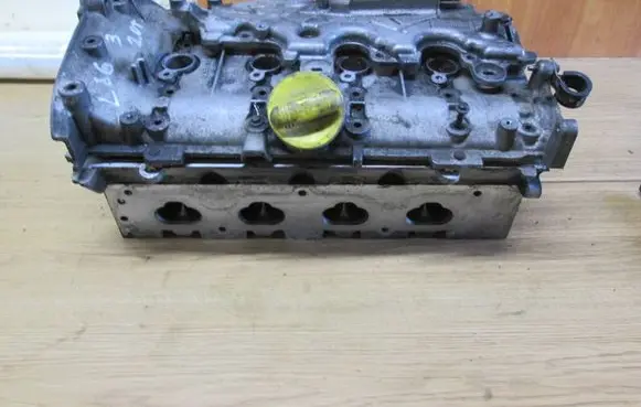 Renault Laguna III Engine head HA2CFCFCDG F4T01
