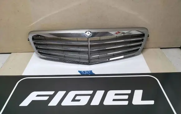 Mercedes-Benz C W204 Front bumper upper radiator grill A2048801483