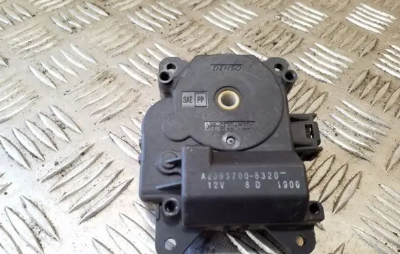 Toyota RAV 4 (XA20) Air flap motor/actuator AE0637008320