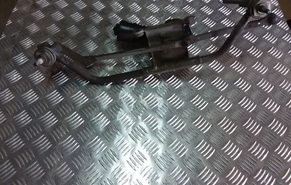 Peugeot 806 Front wiper linkage and motor ZA4U16