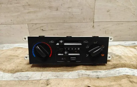 Subaru Forester SF Climate control unit