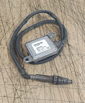 Mercedes-Benz R W251 Lambda probe sensor A0009052900