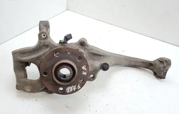 Audi A4 S4 B8 8K Front wheel hub 8K0407257G