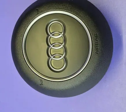 Steering wheel airbag
