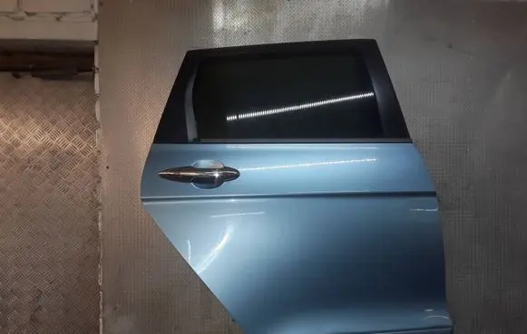 Honda FR-V Rear door 