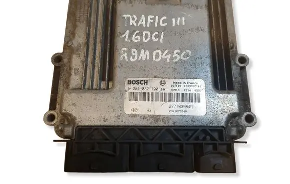 Renault Trafic III (X82) Engine control unit/module ECU 0281032700 237103984R 237107550R